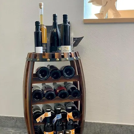 Trendig In Engadiner Haus Lägenhet